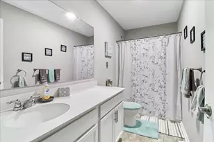 4196 Holstein Dr, Columbus, OH 43207 - Photo 18