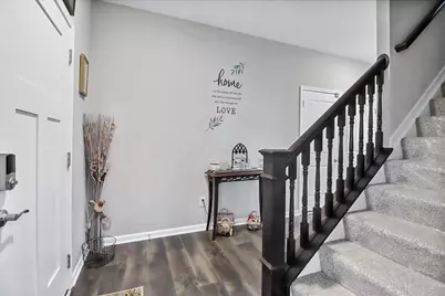 4196 Holstein Drive, Columbus, OH 43207 - Photo 2