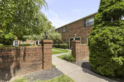 4714 Merrifield Place #70, Columbus, OH 43220 - Photo 2