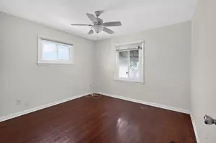 2475 Azelda St, Columbus, OH 43211 - Photo 8