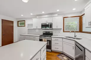 1109 N Park St, Bellefontaine, OH 43311 - Photo 4