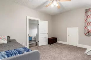 17 E Oak St, Newark, OH 43055 - Photo 16