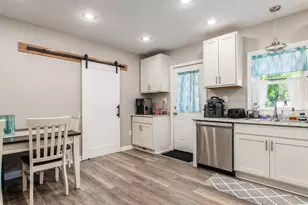 17 E Oak St, Newark, OH 43055 - Photo 6
