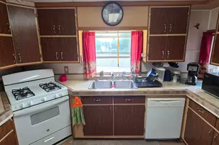 204 N Sandusky St, Tiffin, OH 44883 - Photo 8