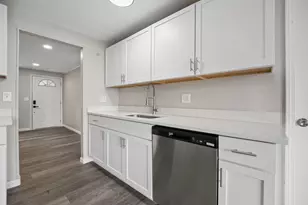 3255 Winding Creek Dr, Columbus, OH 43223 - Photo 10