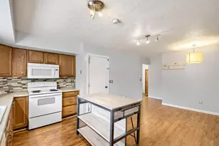 5531 Karl Rd, Columbus, OH 43229 - Photo 8