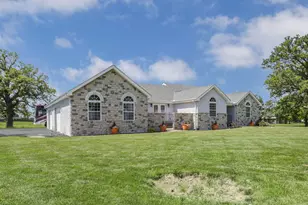 5860 Gregg Rd, West Jefferson, OH 43162 - Photo 2