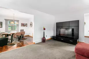 6329 Bellmeadow Dr, Columbus, OH 43229 - Photo 10