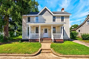 374 E Franklin St, Circleville, OH 43113 - Photo 1