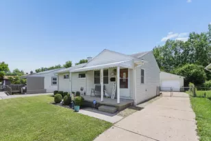 3495 Westway Dr, Columbus, OH 43204 - Photo 2