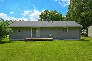 2458 Mercer Dr, Marion, OH 43302 - Photo 2