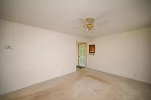 2458 Mercer Dr, Marion, OH 43302 - Photo 4