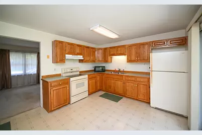 2458 Mercer Drive, Marion, OH 43302 - Photo 8
