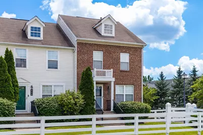 952 Hartford Village Boulevard, Columbus, OH 43228 - Photo 2
