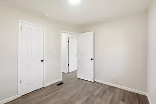 806 Josephine Ave, Columbus, OH 43204 - Photo 20