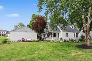 368 Lakeshore Dr W, Hebron, OH 43025 - Photo 4