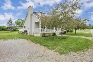 10256 4th St, Brownsville, OH 43721 - Photo 4