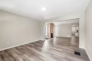 387 N Garfield Ave, Columbus, OH 43203 - Photo 10