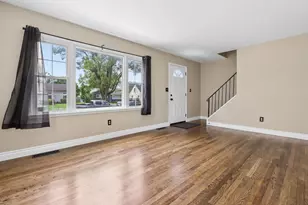 3022 Templeton Rd, Columbus, OH 43209 - Photo 8