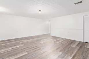 486 Clairbrook Ave, Columbus, OH 43228 - Photo 18