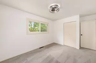 3849 Laguna Dr, Columbus, OH 43232 - Photo 24