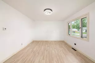 3849 Laguna Dr, Columbus, OH 43232 - Photo 8