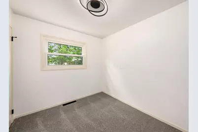 3849 Laguna Drive, Columbus, OH 43232 - Photo 20