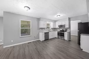 2392 Minerva Park Pl, Columbus, OH 43229 - Photo 8
