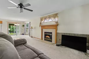 377 Cobblestone Dr, Delaware, OH 43015 - Photo 4