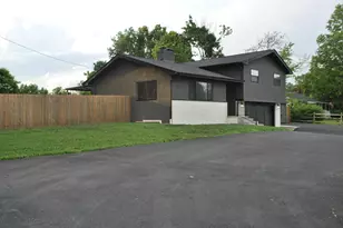 7404 Worthington Rd, Westerville, OH 43082 - Photo 2