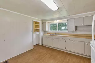 522 Poplar St, Nelsonville, OH 45764 - Photo 26