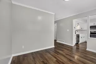 2425 Dunsworth Dr, Columbus, OH 43235 - Photo 18