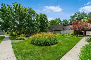 743 Worthington Forest Pl, Columbus, OH 43229 - Photo 34