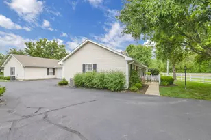 1330 Hillview Cir E, Newark, OH 43055 - Photo 30