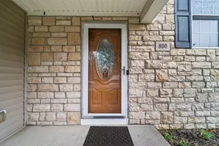 800 Bent Oak Dr, Blacklick, OH 43004 - Photo 2