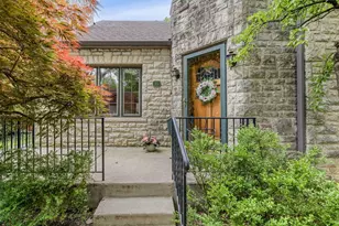 35 Brevoort Rd, Columbus, OH 43214 - Photo 2