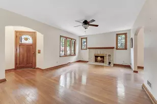 35 Brevoort Rd, Columbus, OH 43214 - Photo 4