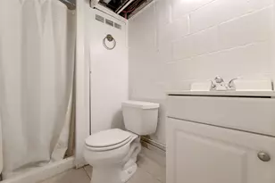 35 Brevoort Rd, Columbus, OH 43214 - Photo 32