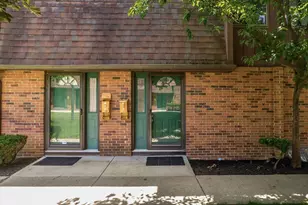 413 Shell Ct E, Columbus, OH 43213 - Photo 2