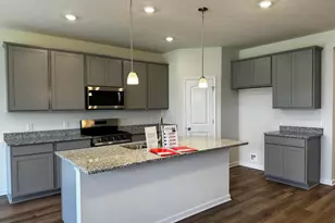 250 Dowler Dr, South Bloomfield, OH 43103 - Photo 2