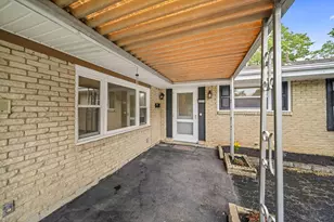 6006 Hyacinth Ct, Dayton, OH 45449 - Photo 2