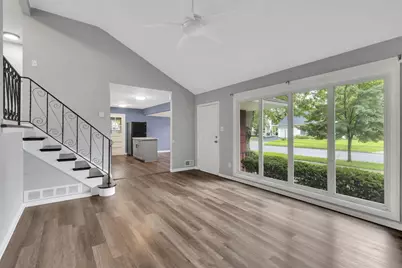 1167 Manfeld Drive, Columbus, OH 43227 - Photo 6