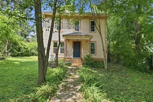 301 E Wiggin St, Gambier, OH 43022 - Photo 2