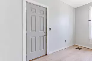 673 E Sycamore St, Columbus, OH 43206 - Photo 10