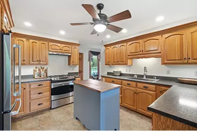656 Gardenview Circle, Lima, OH 45801 - Photo 10