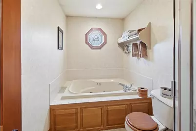 656 Gardenview Circle, Lima, OH 45801 - Photo 22