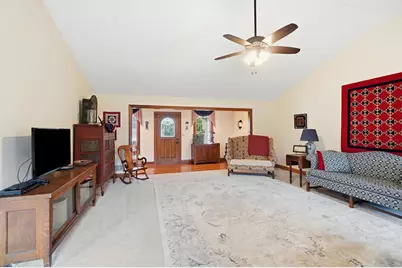 656 Gardenview Circle, Lima, OH 45801 - Photo 6