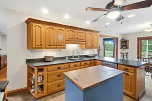 656 Gardenview Cir, Lima, OH 45801 - Photo 14