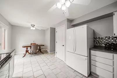 1906 Willoway Circle S, Columbus, OH 43220 - Photo 10