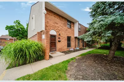 1906 Willoway Circle S, Columbus, OH 43220 - Photo 1